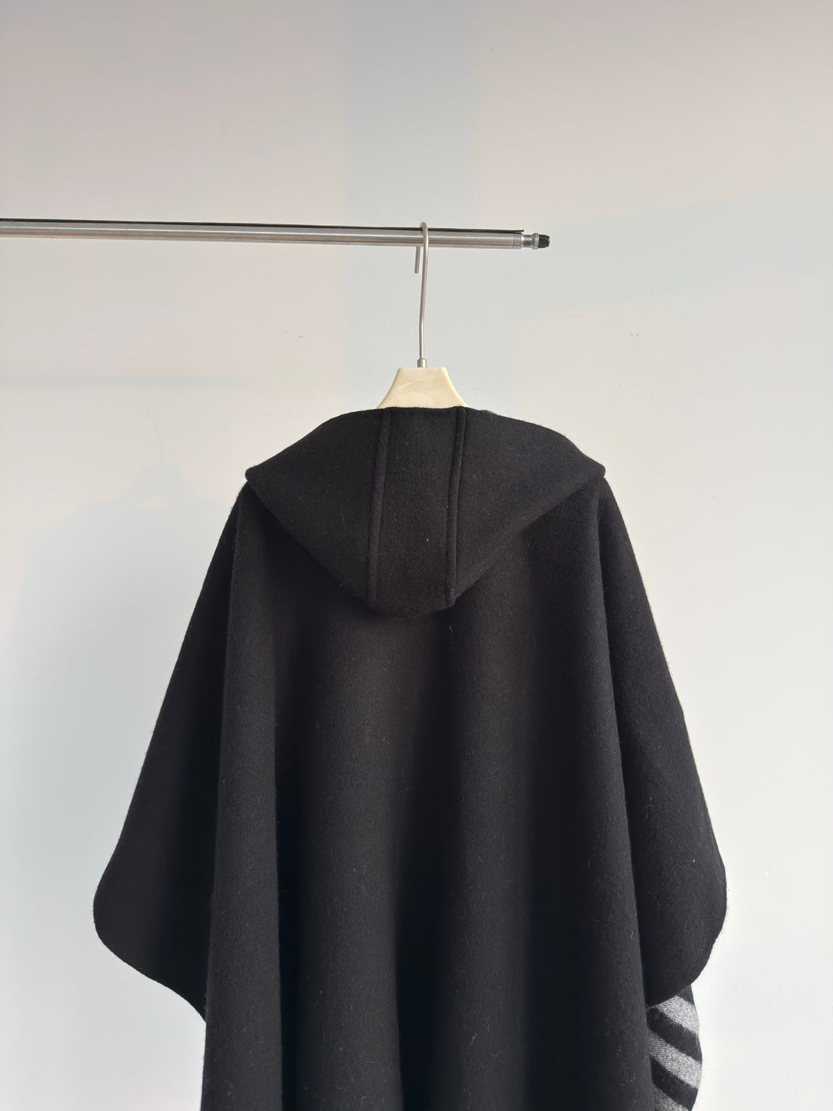 BURBERRY 25S SHAWL 184