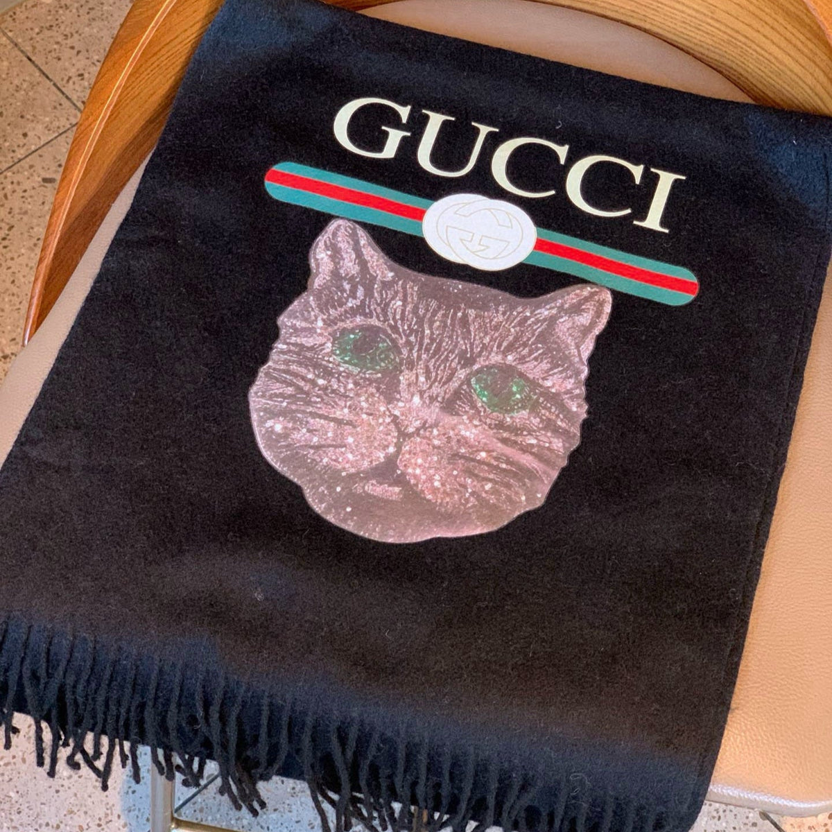 GUCCI 25S SCARF 180 IN CASHMERE 583605