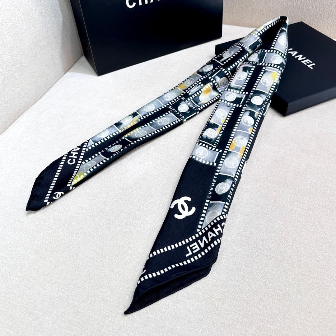 CHANEL 25S SCARF 88 IN SILK 737191