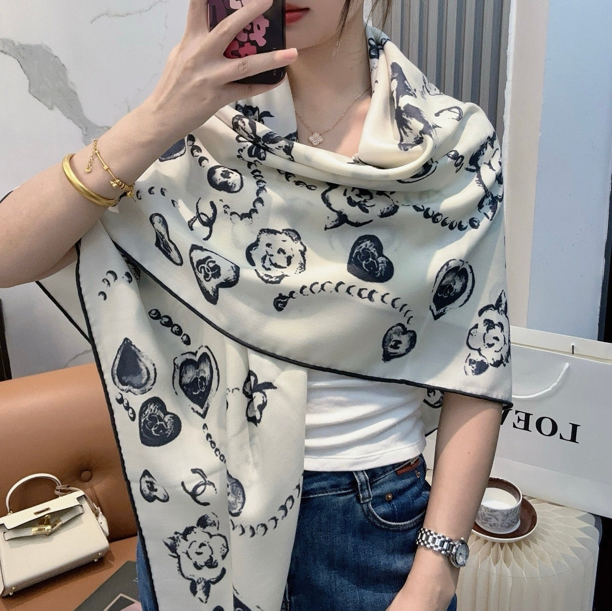 CHANEL 25S SCARF 140 CM IN CASHMERE SILK 943923